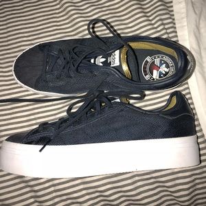 Adidas Creeper Sneaker